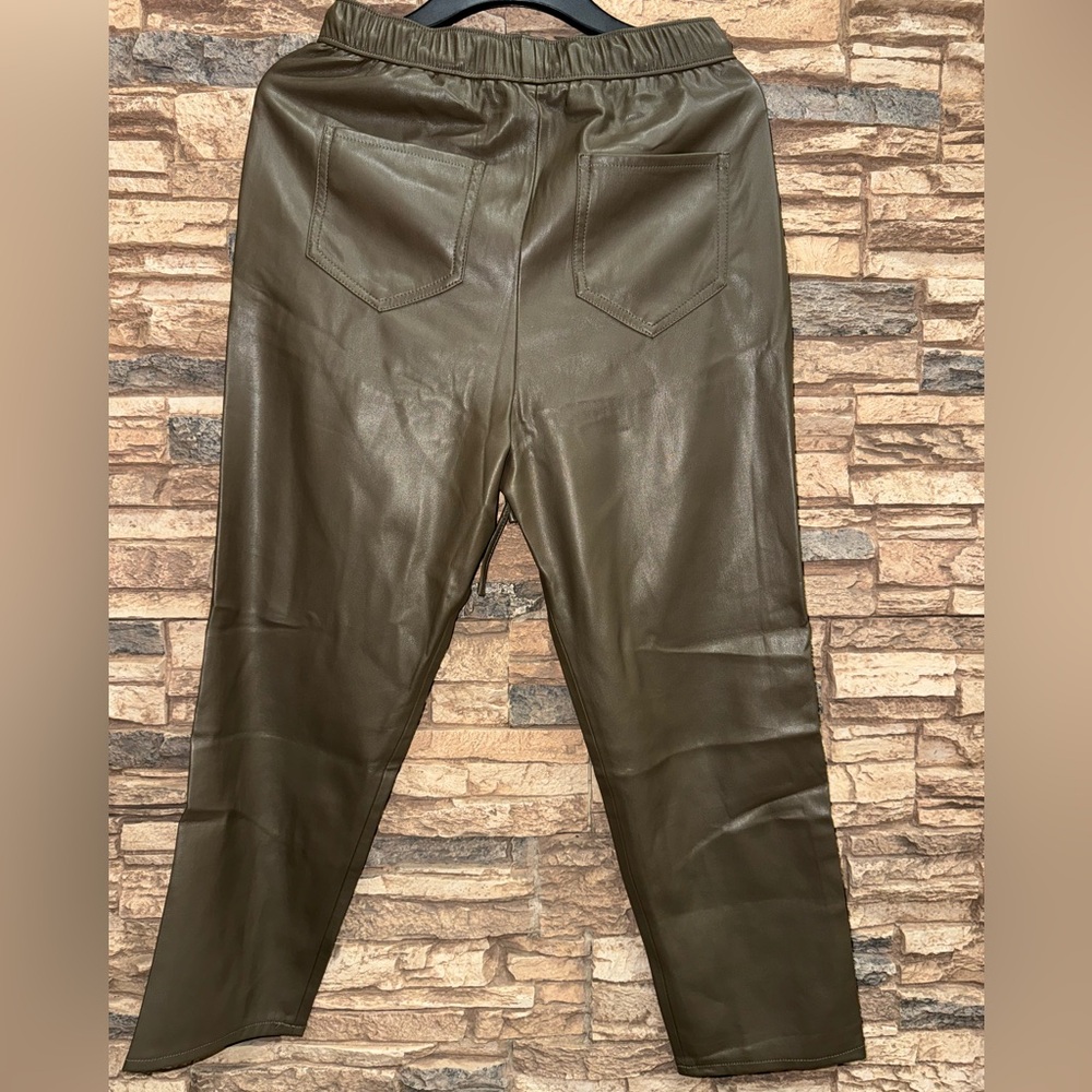 Pants - Picture 6 of 11